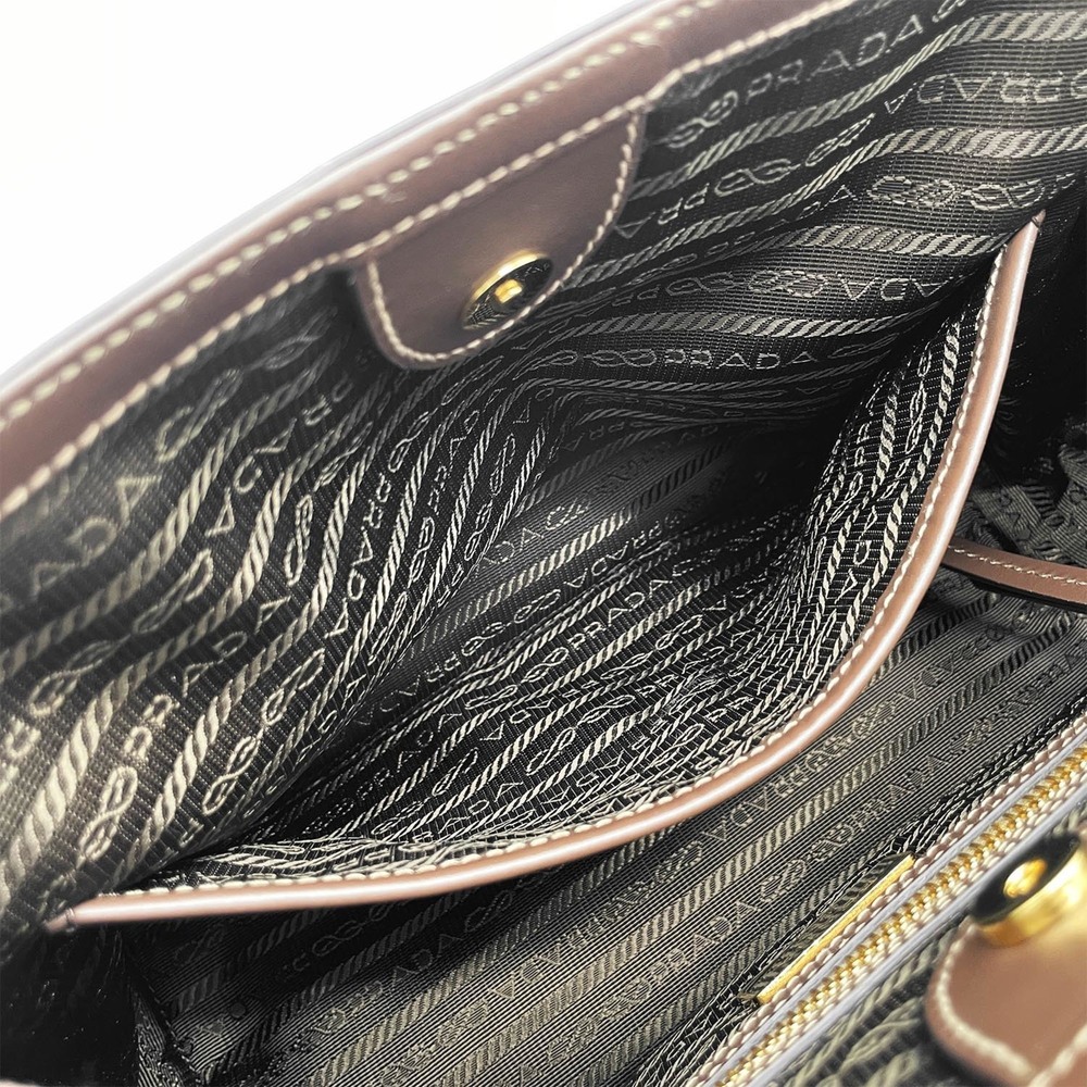 PRADA Bag - Picture 10 of 16